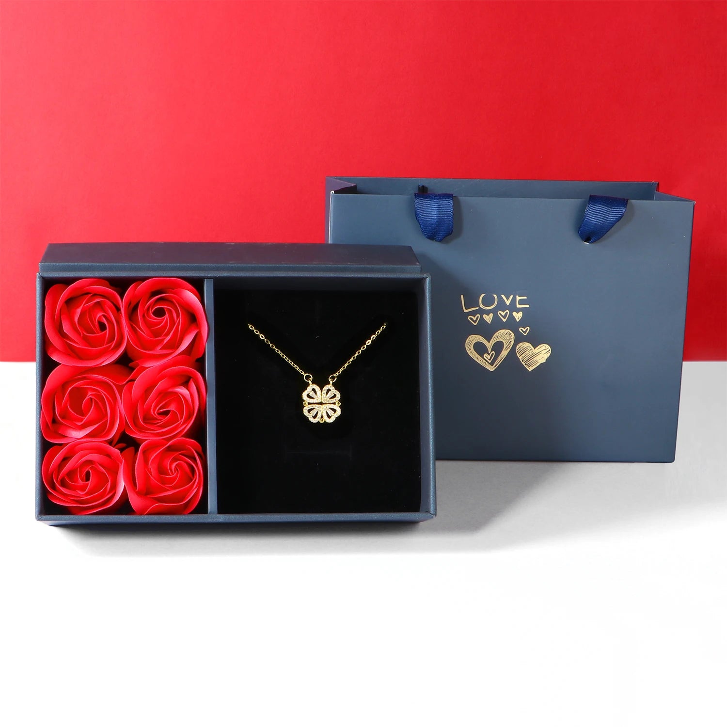 Sweet Luxury 6 Rose Box Foue Leave Clover Pendant Gold Necklace