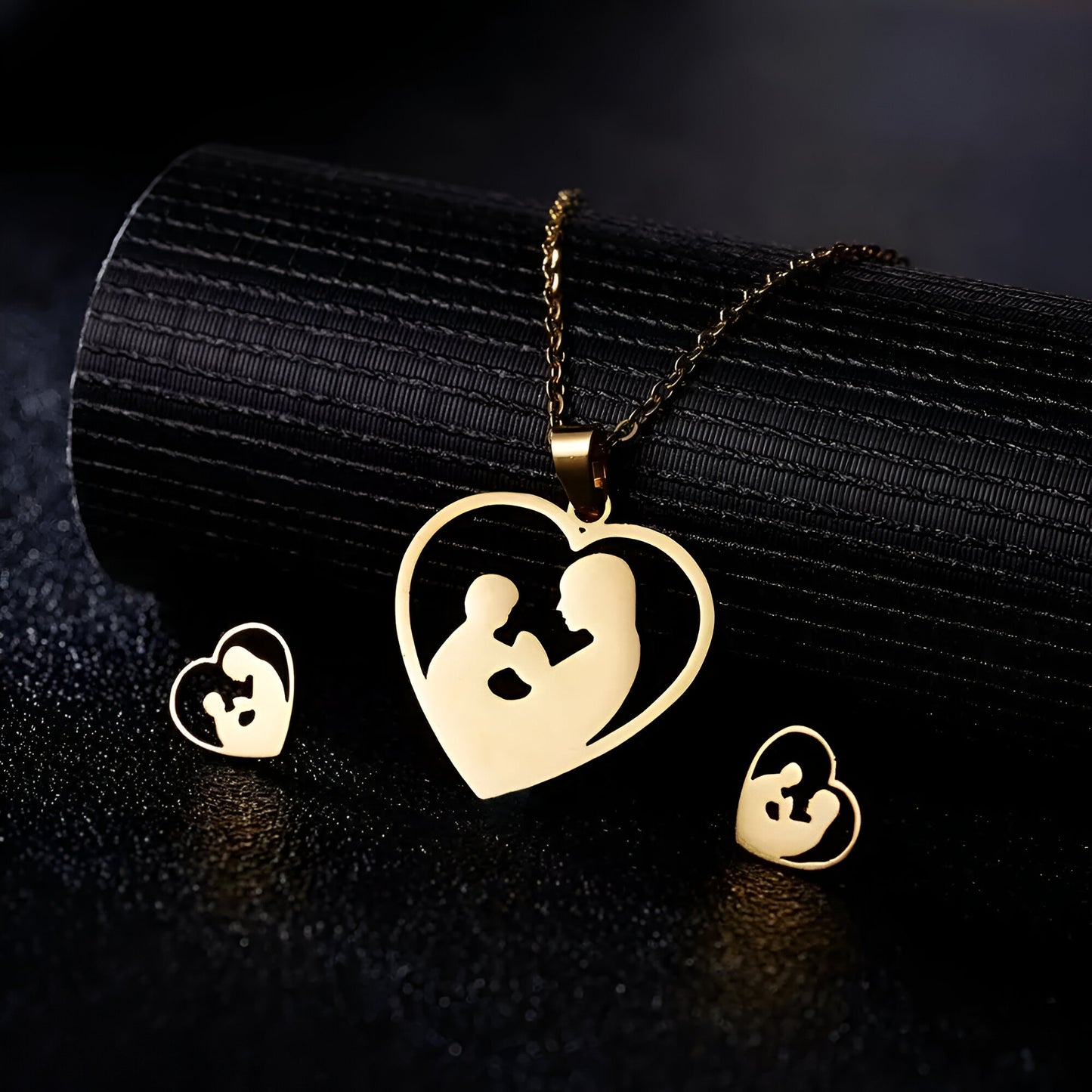 Mom's Eternal Love Radiant Jewelry Set with Necklace and Earrings
